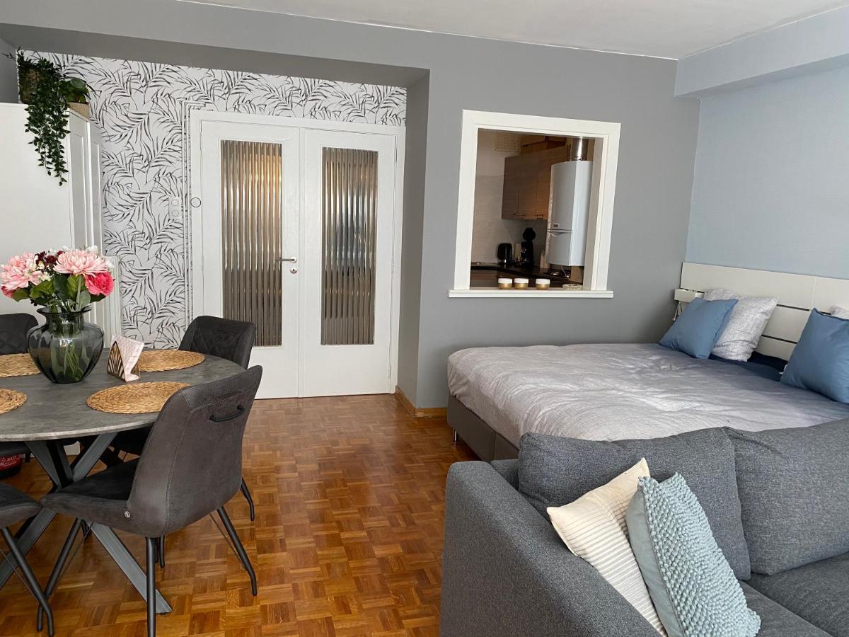 Studio Direct Aan Het Hoofdstrand Van Oostende - Naast Casino Apartment Ngoại thất bức ảnh