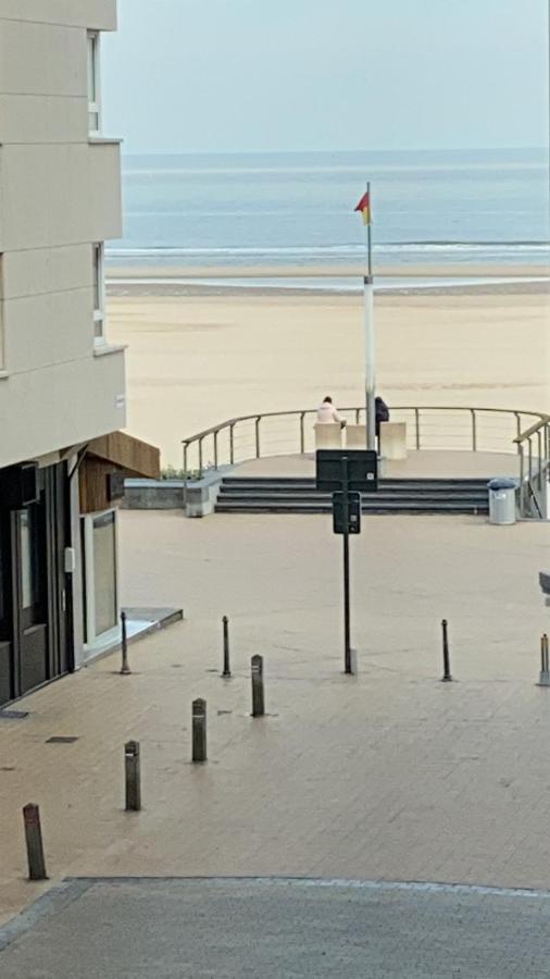 Studio Direct Aan Het Hoofdstrand Van Oostende - Naast Casino Apartment Ngoại thất bức ảnh