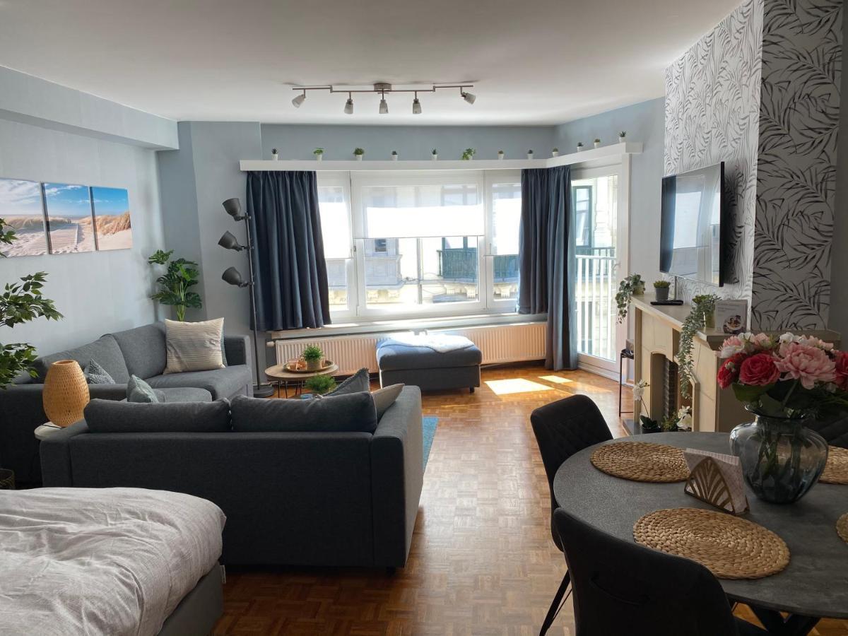 Studio Direct Aan Het Hoofdstrand Van Oostende - Naast Casino Apartment Ngoại thất bức ảnh